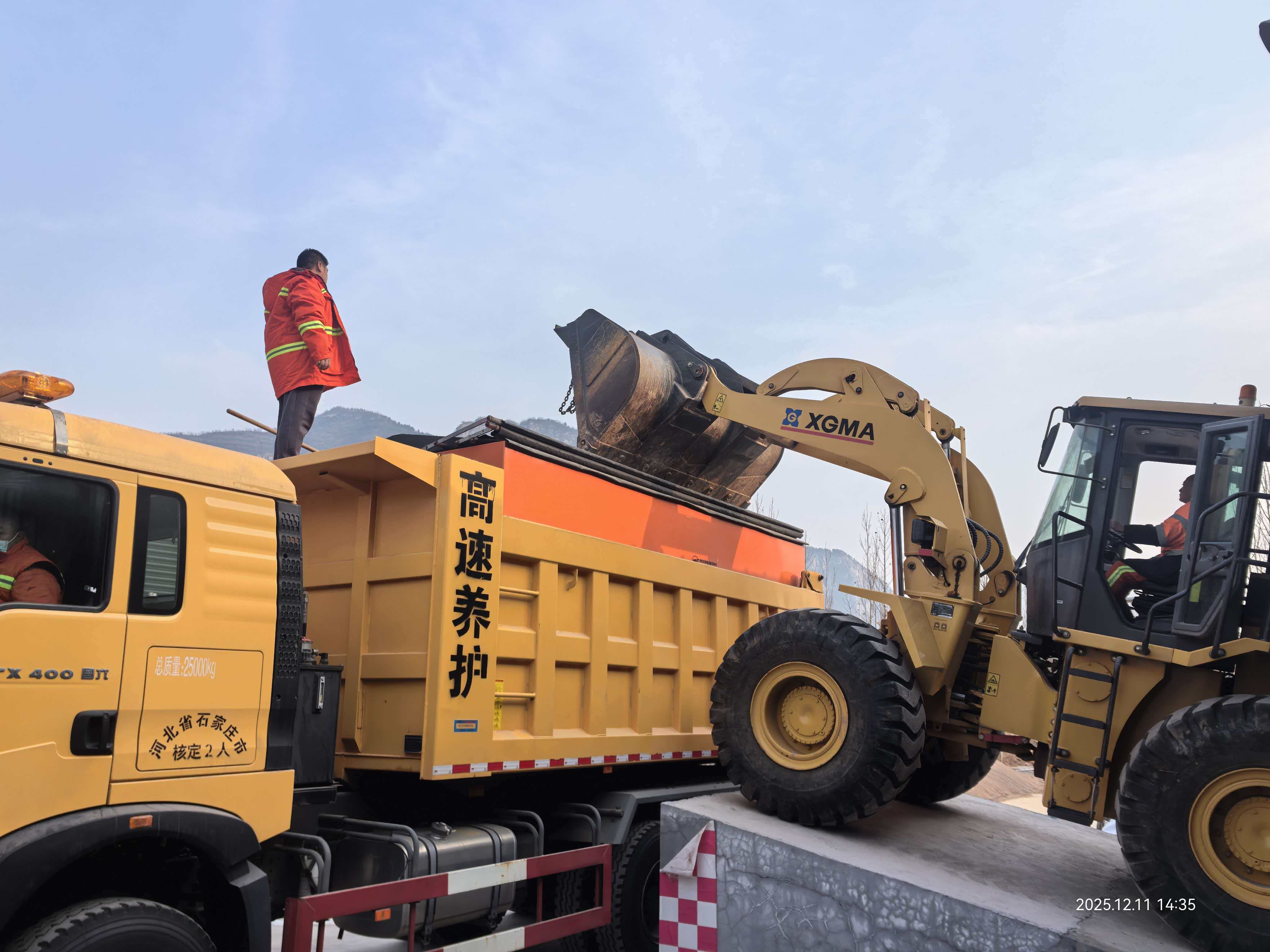 D:\桌面文件\c0ba4715b95455e52caf5b2fea509ae8.jpg
